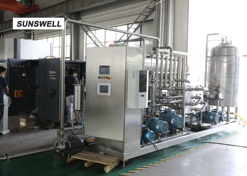 Automatic Carbonated Filling Machine With Automatic Mass Flow Mixer Reducing  Precision Error